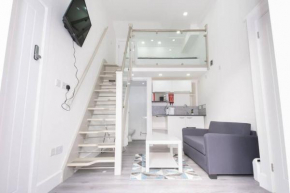 Quirky, Stylish & Modern Studio in Central Reading